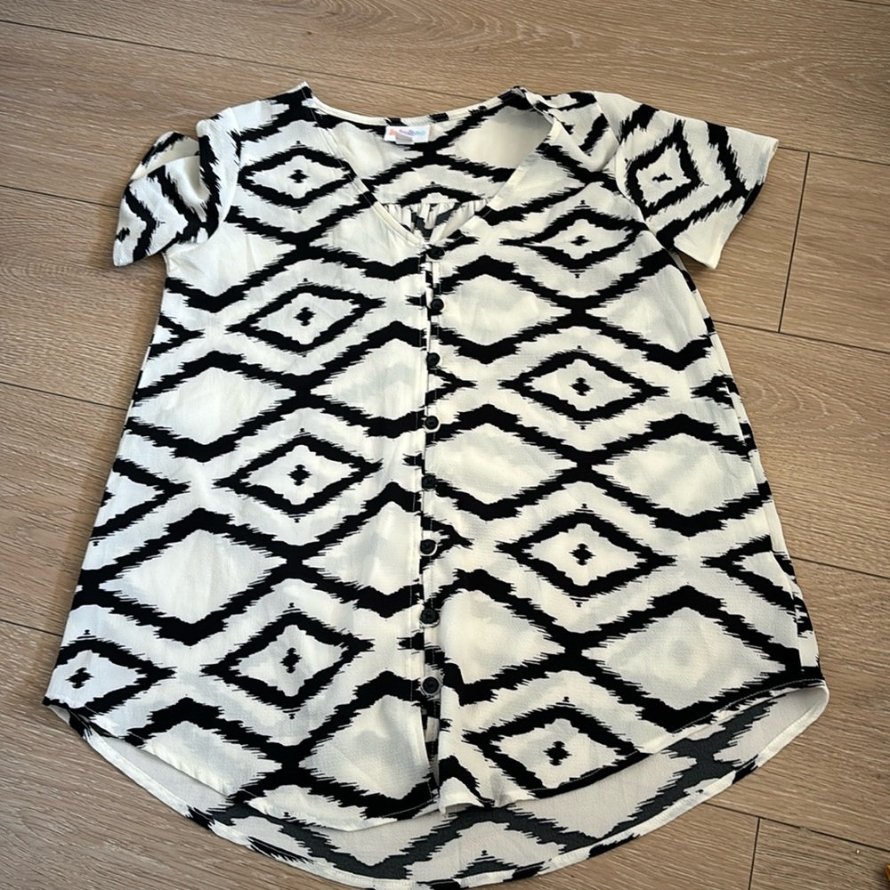 Black and white blouse